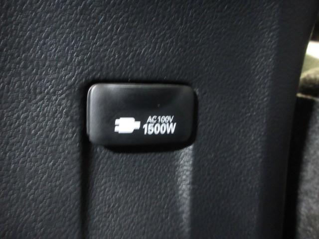 プリウス Ｓツーリングセレクション　フルセグ　メモリーナビ　ＤＶＤ再生　バックカメラ　衝突被害軽減システム　ＥＴＣ　ドラレコ　ＬＥＤヘッドランプ（21枚目）