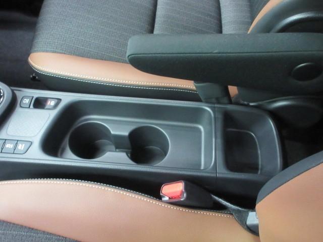 ヤリスクロス ハイブリッドZ アドベンチャー フルセグ メモリーナビ DVD再生 バックカメラ 衝突被害軽減システム ETC LEDヘッドランプ(27枚目)