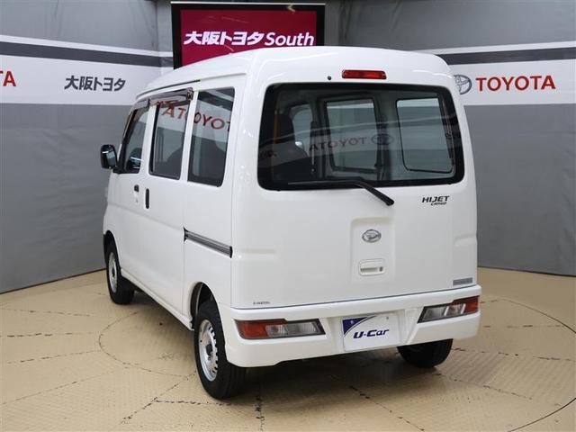 バックドアにはリヤワイパーを装備しているので雨の日の後方確認がしっかりできます。