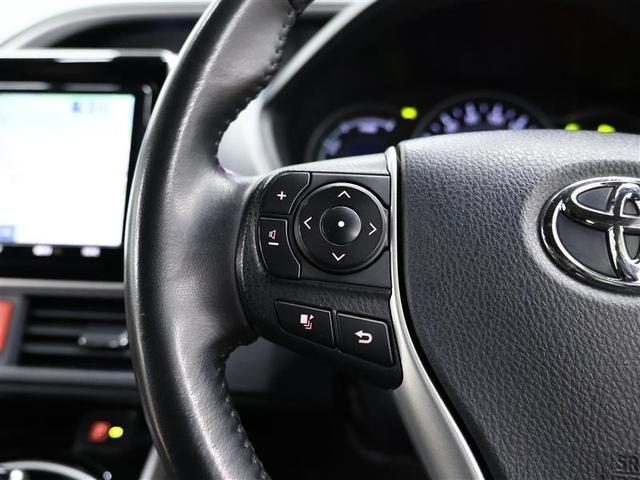 ヴォクシー ハイブリッドＺＳ　煌ＩＩＩ　フルセグ　メモリーナビ　ＤＶＤ再生　後席モニター　バックカメラ　衝突被害軽減システム　ＥＴＣ　両側電動スライド　ＬＥＤヘッドランプ　乗車定員７人　３列シート　ワンオーナー（14枚目）