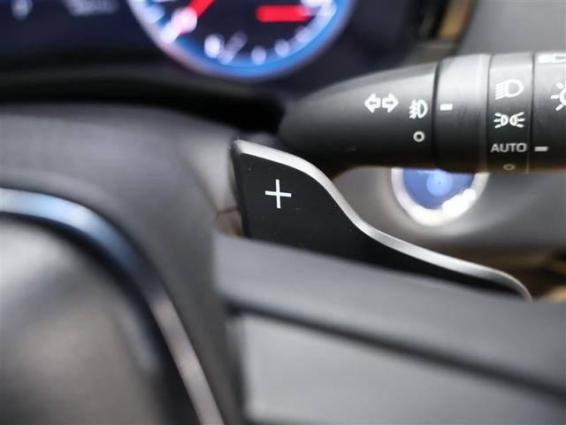 クラウンハイブリッド ＲＳアドバンス　革シート　フルセグ　ＤＶＤ再生　バックカメラ　衝突被害軽減システム　ＥＴＣ　ＬＥＤヘッドランプ　クリアランスソナー　ＰＫＳＢ　ＢＳＭ　ＲＣＴＡ　シートヒーター　オートマチックハイビーム（17枚目）