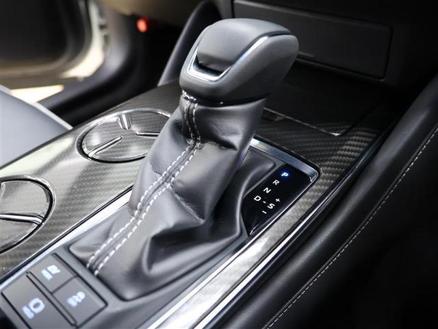 クラウンハイブリッド ＲＳアドバンス　革シート　フルセグ　ＤＶＤ再生　バックカメラ　衝突被害軽減システム　ＥＴＣ　ＬＥＤヘッドランプ　クリアランスソナー　ＰＫＳＢ　ＢＳＭ　ＲＣＴＡ　シートヒーター　オートマチックハイビーム（19枚目）