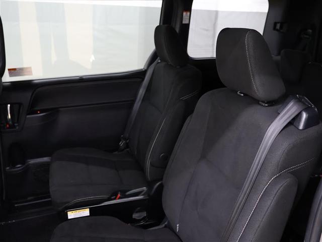 エスクァイア Ｘｉ　フルセグ　メモリーナビ　ＤＶＤ再生　バックカメラ　衝突被害軽減システム　ＥＴＣ　両側電動スライド　ＬＥＤヘッドランプ　ウオークスルー　乗車定員７人　３列シート　アイドリングストップ（23枚目）