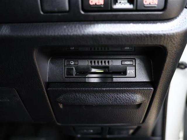 ヴォクシー ハイブリッドZS フルセグ メモリーナビ DVD再生 バックカメラ 衝突被害軽減システム PKSB ETC 両側電動スライド LEDヘッドランプ 乗車定員7人 3列シート ワンオーナー(10枚目)