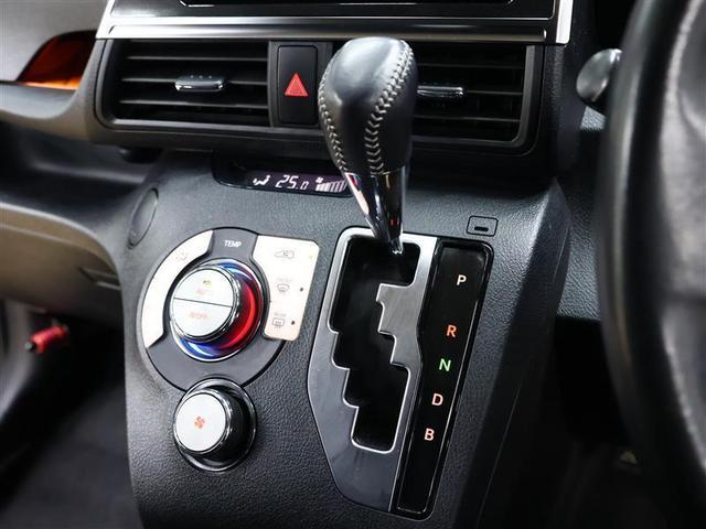 シエンタ ハイブリッドＧ　フルセグ　メモリーナビ　ＤＶＤ再生　後席モニター　バックカメラ　衝突被害軽減システム　ＥＴＣ　両側電動スライド　ＬＥＤヘッドランプ　ウオークスルー　乗車定員７人　３列シート　ワンオーナー（17枚目）