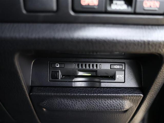 ヴォクシー ハイブリッドＺＳ　煌ＩＩＩ　フルセグ　メモリーナビ　ＤＶＤ再生　後席モニター　バックカメラ　衝突被害軽減システム　ＥＴＣ　両側電動スライド　ＬＥＤヘッドランプ　乗車定員７人　３列シート　ワンオーナー　フルエアロ（12枚目）