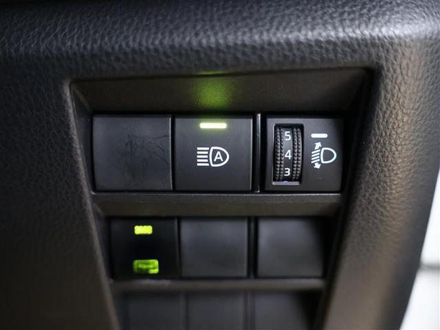 ノア Ｘ　フルセグ　ＤＶＤ再生　後席モニター　バックカメラ　衝突被害軽減システム　ＥＴＣ　ドラレコ　ＬＥＤヘッドランプ　ウオークスルー　乗車定員８人　３列シート　ワンオーナー　ＰＫＳＢ（9枚目）