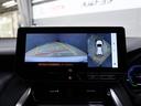 パノラミックビューモニター付きです。車両を上から見たような映像をディスプレイオーディオ画面に表示。運転席からの目視だけでは見にくい、車両周辺の状況をリアルタイムでしっかり確認できます。