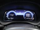 とっても見やすいメーターです。夜間時はラグジュアリーな気分にさせてくれる照明が魅力ですので、夜のドライブも楽しみになりますよ♪
