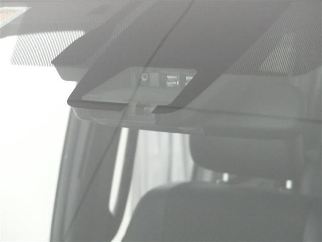 ヴォクシー ハイブリッドZS 煌III フルセグ メモリーナビ DVD再生 バックカメラ 衝突被害軽減システム ETC 両側電動スライド LEDヘッドランプ 乗車定員7人 3列シート ワンオーナー フルエアロ(9枚目)