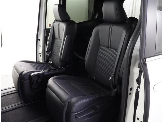 ゆとりある広々とした車内空間は、ドライブを始め買い物やレジャーなど、幅広く活躍します。一人でもみんなとでもお出かけを楽しみましょう！