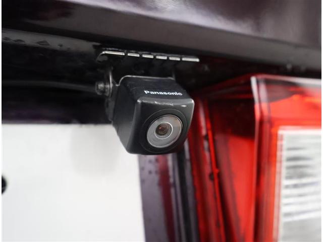 バックカメラが付いているので後方確認が非常にしやすいです。今や運転初心者も熟練者も必須装備！ついていて損はないですね♪