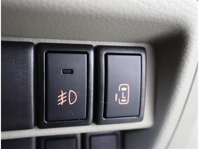 パワースライドドア付きだから、狭い駐車スペースなどでの　乗り降りラクラク！小さなお子さまのいるご家庭には嬉しい装備。