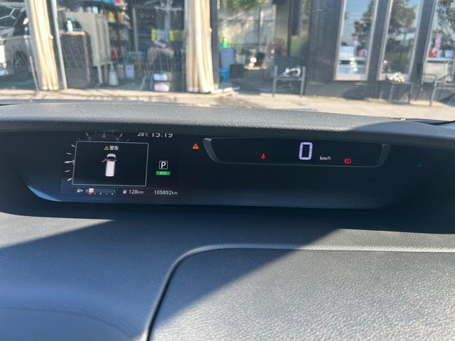 セレナ ハイウェイスター　Ｖセレクション　ＥＴＣ　Ｂｌｕｅｔｏｏｔｈ　バックカメラ　フリップダウンモニター　衝突被害軽減ブレーキ　横滑り防止　プッシュスタート　ステアリングスイッチ　クルーズコントロール（16枚目）