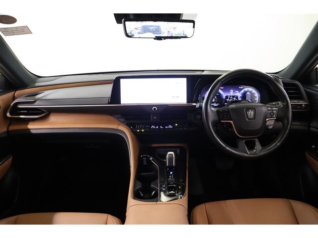クラウンスポーツ Z AWD フルセグテレビ ETC車載器 TVナビ クルコン 横滑り防止装置 エアバッグ 本革 AC100V ミュージックプレイヤー接続可 メモリナビ ドラレコ キーレス 盗難防止装置 ABS 記録簿(4枚目)