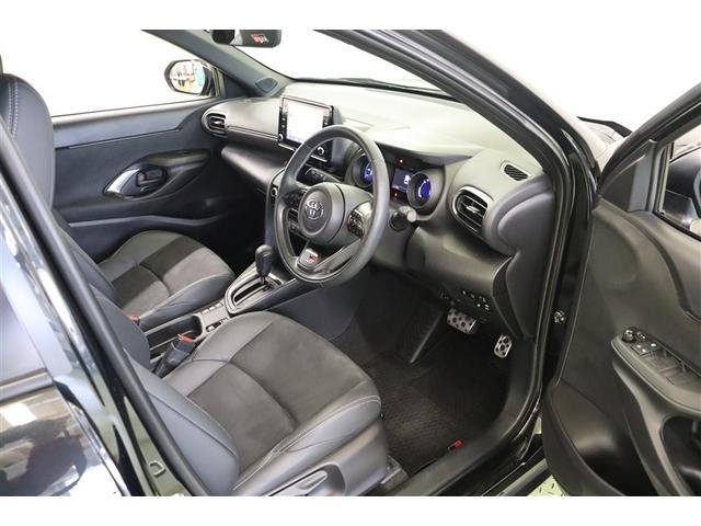 ヤリスクロス ハイブリッド　ＧＲスポーツ　ナビ・ＴＶ　衝突軽減　オートクルーズコントロール　ＬＥＤヘッド　フルセグ　ドライブレコーダー　Ｂカメラ　キーレス　スマートキー　メモリーナビ　イモビライザー　オートエアコン　横滑り防止装置　記録簿（27枚目）