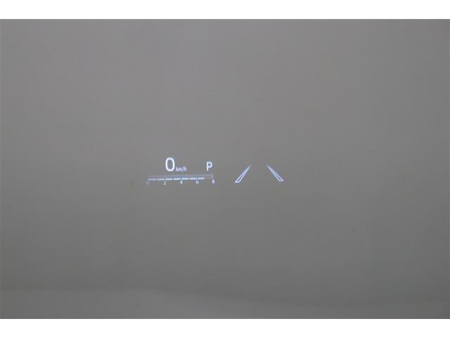 カムリ Ｇレザーパッケージ　衝突被害軽減　ＤＶＤプレーヤー　定期点検記録簿　ＬＥＤランプ　ナビＴＶ　横滑り防止　本革シート　電動シート　地デジＴＶ　イモビライザー　エアバッグ　キーフリー　メモリ－ナビ　オートクルーズ　ＡＢＳ（8枚目）