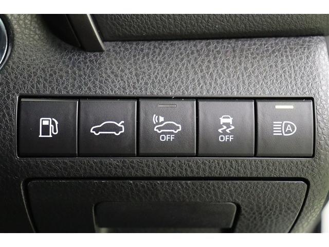 カムリ Ｇレザーパッケージ　衝突被害軽減　ＤＶＤプレーヤー　定期点検記録簿　ＬＥＤランプ　ナビＴＶ　横滑り防止　本革シート　電動シート　地デジＴＶ　イモビライザー　エアバッグ　キーフリー　メモリ－ナビ　オートクルーズ　ＡＢＳ（24枚目）