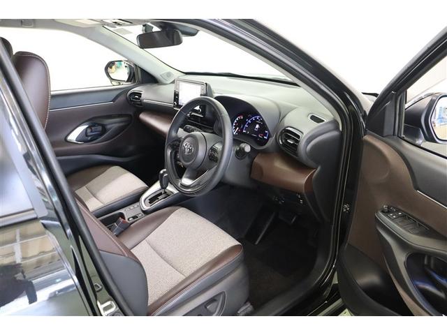 ヤリスクロス Ｚ　バックモニタ　横滑り防止システム　ナビ＆ＴＶ　イモビ　カーテンエアバッグ　クルーズＣ　エアコン　スマートキ－　アルミ　地デジ　キーフリー　パワステ　ダブルエアバック　ＬＥＤヘット　エアバッグ　記録簿有（28枚目）