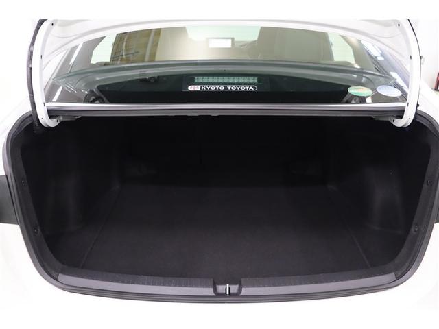 �J���[���̖��͂̂ЂƂ��s�����[���L�X�Ƃ������Q�[�W�X�y�[�X�ł��B����o�����قƂ�ǂȂ��A�X�b�L���Ƃ����X�y�[�X�͉ו��̌`���I�т܂���B�g�����N���b�h���傫���J���̂ŁA�ו��̏o����������₷���ł���