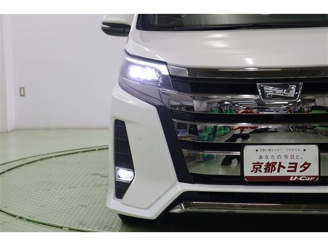 ノア Ｓｉ　プリクラッシュ　地デジ　ＤＶＤ視聴可　ダブルエアコン　ＬＥＤヘットライト　ＥＴＣ付き　クルコン　横滑り防止機能　ナビＴＶ　三列シート　ＡＷ　フルフラットシート　ＡＡＣ　パワーウインドウ　メモリーナビ（7枚目）