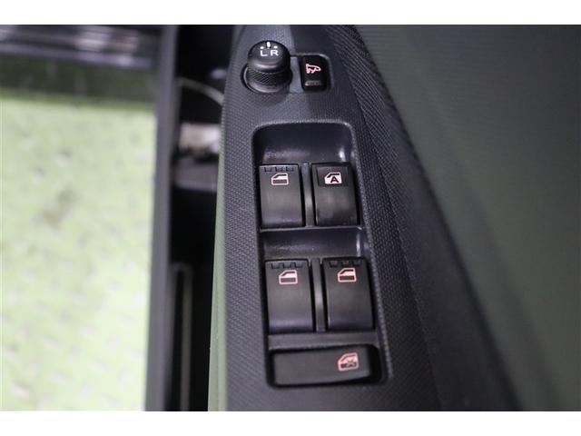 全ての窓が運転席から操作できます。今やほぼ当たり前ですが、無いと不便なアイテムですよね。