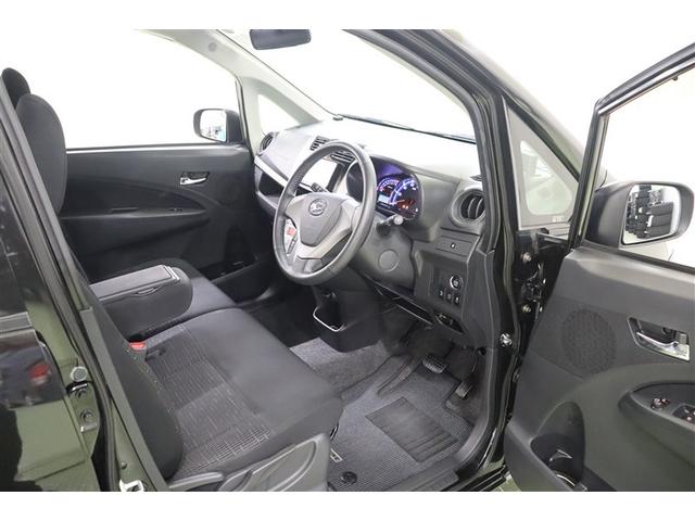 【トラクションコントロール機能搭載】濡れた路面や雪道、凍結した道路で常に安定した走行をサポートしてくれます。また、ドライバーがうっかりアクセルを踏み込み過ぎたときなども制御してくれます。