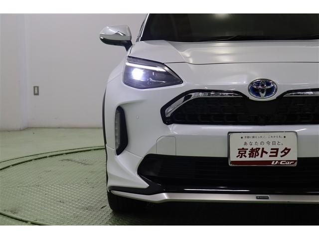 ヤリスクロス ハイブリッドＺ　インテリジェントキー　アルミホイル　ＬＥＤライト　リアカメラ　クルーズコントロール　整備記録簿　横滑り防止システム　ＴＶ　電動シ－ト　パワステ　オートエアコン　キーフリー　イモビライザ　ＥＴＣ付き（11枚目）