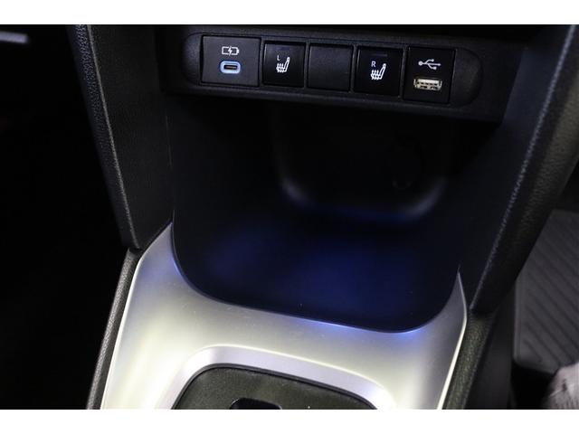 ヤリスクロス ハイブリッドＺ　インテリジェントキー　アルミホイル　ＬＥＤライト　リアカメラ　クルーズコントロール　整備記録簿　横滑り防止システム　ＴＶ　電動シ－ト　パワステ　オートエアコン　キーフリー　イモビライザ　ＥＴＣ付き（20枚目）