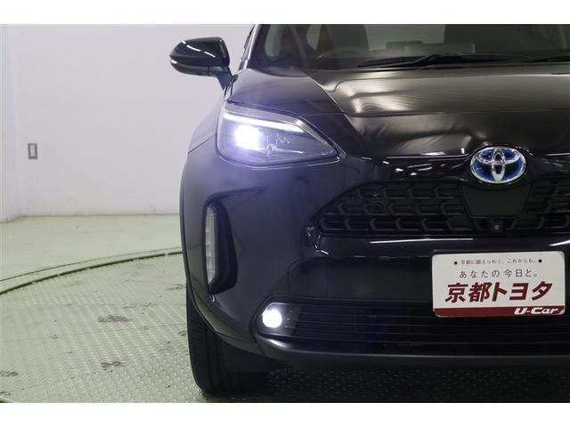 ヤリスクロス ハイブリッドＺ　ドライブレコーダ　インテリジェントキー　アルミホイル　ＬＥＤライト　リアカメラ　クルーズコントロール　整備記録簿　横滑り防止システム　ナビＴＶ　メモリーナビゲーション　電動シ－ト　パワステ　キーフリー（7枚目）