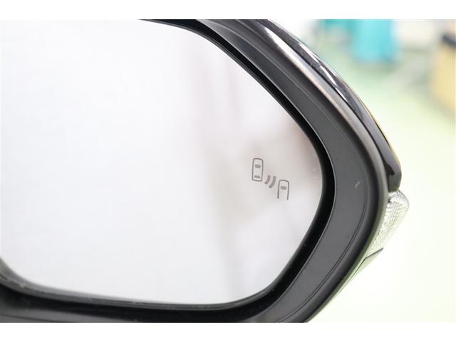 ヤリスクロス ハイブリッドＺ　ドライブレコーダ　インテリジェントキー　アルミホイル　ＬＥＤライト　リアカメラ　クルーズコントロール　整備記録簿　横滑り防止システム　ナビＴＶ　メモリーナビゲーション　電動シ－ト　パワステ　キーフリー（8枚目）