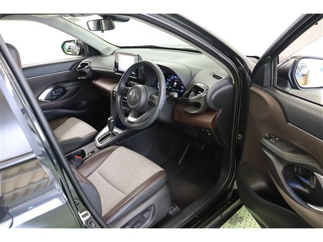 ヤリスクロス ハイブリッドＺ　ドライブレコーダ　インテリジェントキー　アルミホイル　ＬＥＤライト　リアカメラ　クルーズコントロール　整備記録簿　横滑り防止システム　ナビＴＶ　メモリーナビゲーション　電動シ－ト　パワステ　キーフリー（27枚目）