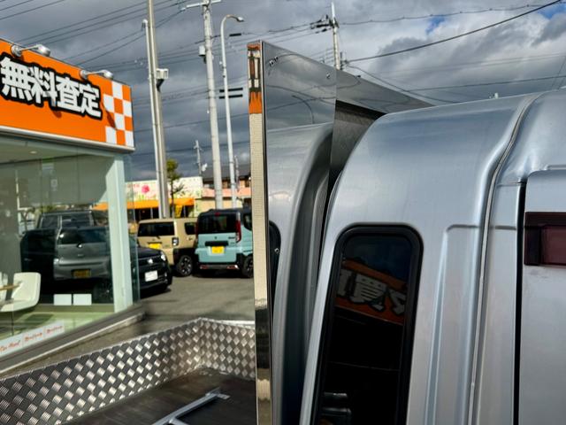 ハイゼットトラック ジャンボ 買取車 四駆 オートマ キーレス パワーウィンドウ 荷台ステンレス加工 フロアマット ドアバイザー(15枚目)