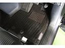 フロアマット標準装備。車内を清潔に保ちます。