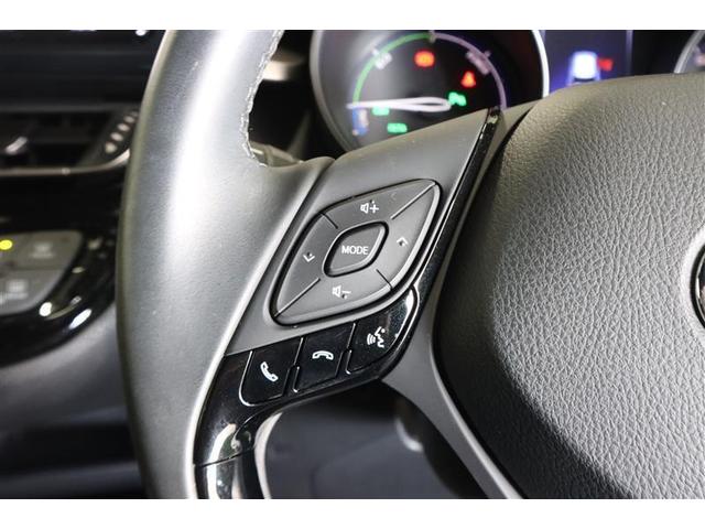 ハンドルにオーディオコントロールスイッチ装備!ハンドルから手を離さずに簡単に音量調整や曲のセレクトができます♪