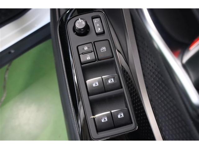 ボタン一つで、ミラーの開閉が出来ます。