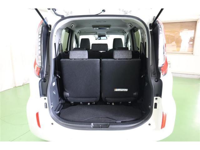 シエンタ ハイブリッドＺ　フルセグ　メモリーナビ　ＤＶＤ再生　ミュージックプレイヤー接続可　後席モニター　バックカメラ　衝突被害軽減システム　ＥＴＣ　ドラレコ　両側電動スライド　ＬＥＤヘッドランプ　乗車定員７人　３列シート（16枚目）