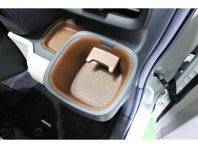 シエンタ ハイブリッドＺ　フルセグ　メモリーナビ　ＤＶＤ再生　ミュージックプレイヤー接続可　後席モニター　バックカメラ　衝突被害軽減システム　ＥＴＣ　ドラレコ　両側電動スライド　ＬＥＤヘッドランプ　乗車定員７人　３列シート（33枚目）