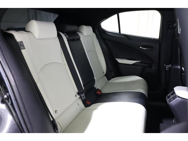 ＵＸ ＵＸ２５０ｈ　Ｆスポーツ　サンルーフ　フルセグ　メモリーナビ　ＤＶＤ再生　ミュージックプレイヤー接続可　バックカメラ　衝突被害軽減システム　ＥＴＣ　ドラレコ　ＬＥＤヘッドランプ　記録簿（16枚目）