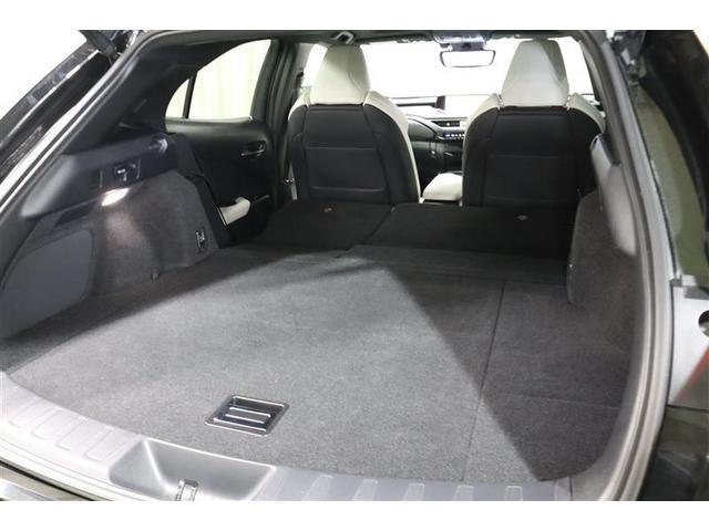 ＵＸ ＵＸ２５０ｈ　Ｆスポーツ　サンルーフ　フルセグ　メモリーナビ　ＤＶＤ再生　ミュージックプレイヤー接続可　バックカメラ　衝突被害軽減システム　ＥＴＣ　ドラレコ　ＬＥＤヘッドランプ　記録簿（18枚目）