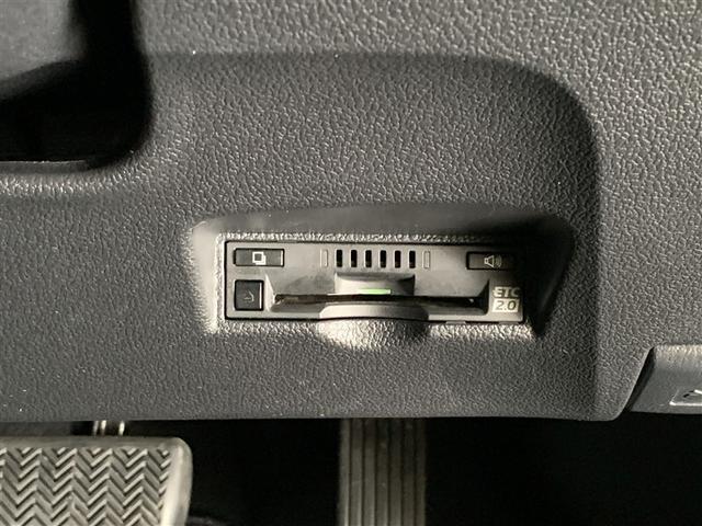 プリウス Sセーフティプラス フルセグ メモリーナビ DVD再生 ミュージックプレイヤー接続可 バックカメラ 衝突被害軽減システム ETC ドラレコ LEDヘッドランプ ワンオーナー 記録簿(22枚目)