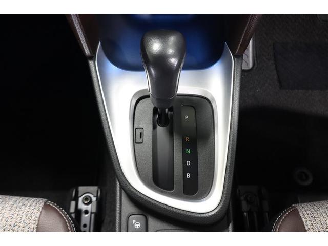 ヤリスクロス ハイブリッドＺ　ミュージックプレイヤー接続可　バックカメラ　衝突被害軽減システム　ＬＥＤヘッドランプ　ワンオーナー　記録簿（13枚目）