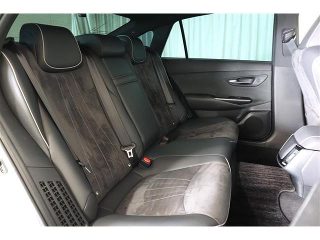 後部座席も十分な広さを確保！大人がゆったり乗っていただける広さです☆