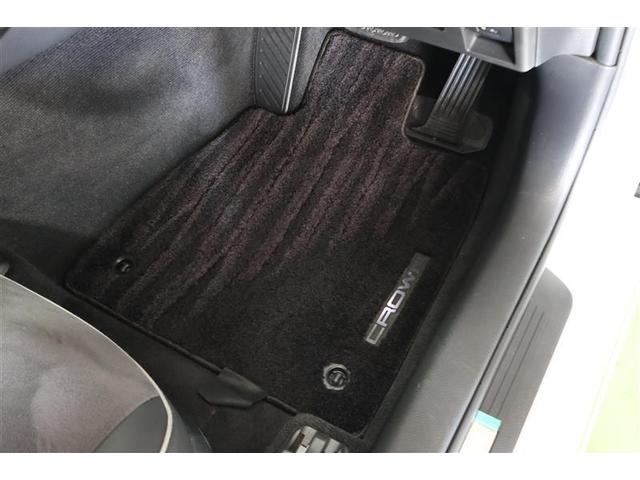 フロアマット標準装備。車内を清潔に保ちます。