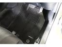 フロアマット標準装備。車内を清潔に保ちます。