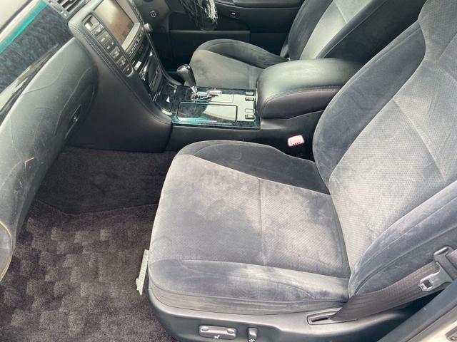 クラウン アスリート サンルーフ ナビ バックカメラ パワーシート キーレス プッシュスタート クルーズコントロール 18インチアルミホイール ETC(18枚目)