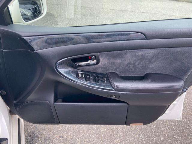 クラウン アスリート サンルーフ ナビ バックカメラ パワーシート キーレス プッシュスタート クルーズコントロール 18インチアルミホイール ETC(20枚目)