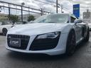 Ｒ８ ４．２ＦＳＩクワトロ　Ｄ車６速ＭＴ・エクスクルーシブカラーファインナッパレザーバケットシート・パワークラフトチタンマフラー・ＢＢＳ　ＦＩ－Ｒ２０ＡＷ・ＯＰレッドキャリパー・カーボンサイドパネル・エンジンカバー・ドアインナー（2枚目）