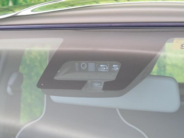 L デュアルセンサーブレーキ シートヒーター リアパーキングセンサー 前後誤発進抑制機能 車線逸脱警報 ハイビームアシスト オートライト 先行車発進お知らせ機能 リモコンキー アイドリングストップ 禁煙車(3枚目)
