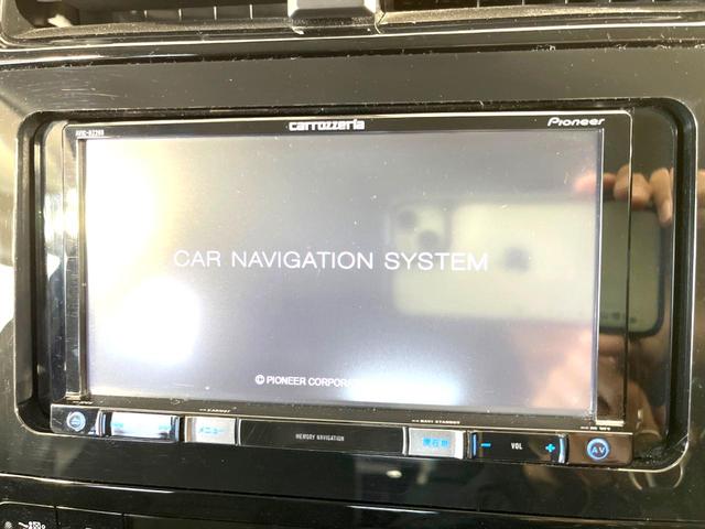 Ｓ　ＳＤナビ　バックカメラ　スマートキー＆プッシュスタート　ＬＥＤヘッド　リアフォグ　オートライト　ビルトインＥＴＣ　ドライブレコーダー　オートエアコン　ワイパーデアイサー　アームレスト　電動格納ミラー(3枚目)